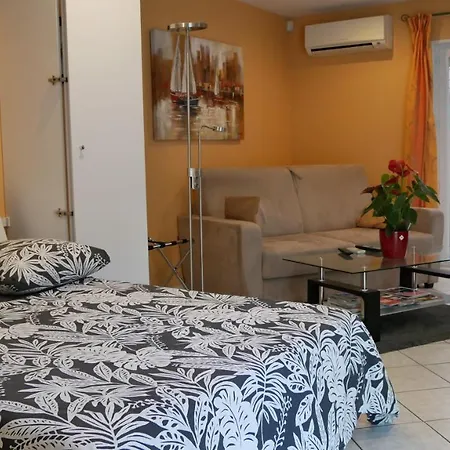 Bed & Breakfast Seignemartin 2*