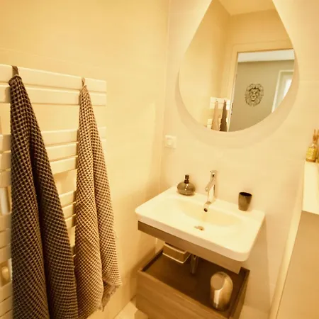 Les Galets Bed & Breakfast Lione