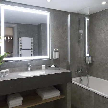 Apart-hotel Warwick Reine Astrid - Lyon