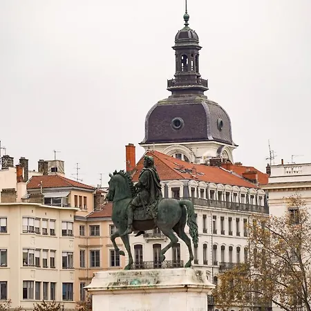 Апартаменты Dify Loft - Place Des Terreaux *