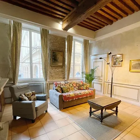Coeur Vieux Lyon, 60 M2 Lumineux Confort