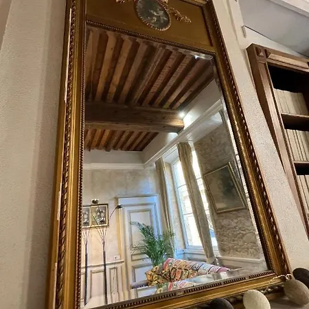 Coeur Vieux Lyon, 60 M2 Lumineux Confort