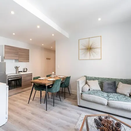 Apartment Le Pompadour - Magnifique T2 Place Bellecour 4eme Etage Sans Ascenseur - 4th Floor No Elevator *