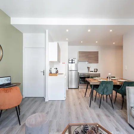 Le Pompadour - Magnifique T2 Place Bellecour 4eme Etage Sans Ascenseur - 4th Floor No Elevator Apartment Lyon