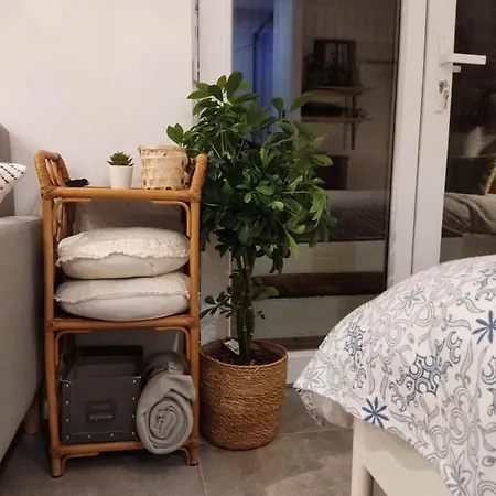 Superbe Avec Jacuzzi Avec Jardin Prive Casa de Férias Lyon