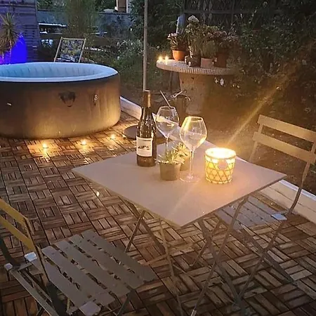 Superbe Avec Jacuzzi Avec Jardin Prive Casa de Férias Lyon