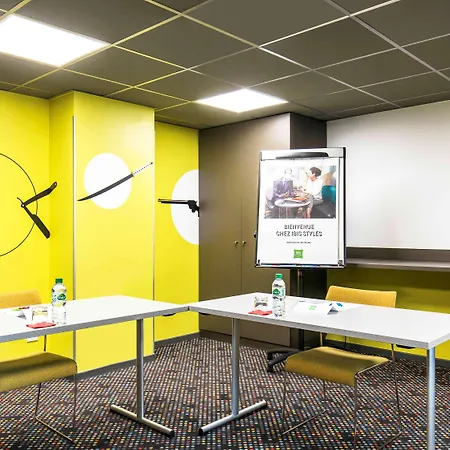 Ibis Styles Centre Confluence Hotel 3*