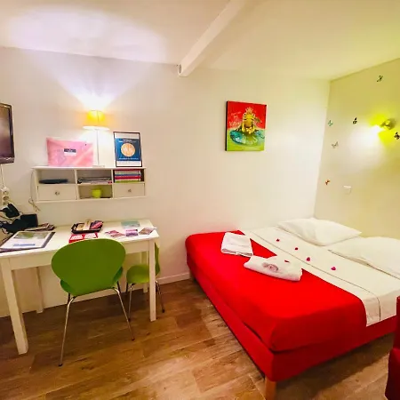 La Petite Maison Dans La Croix Rousse Ferienhaus *