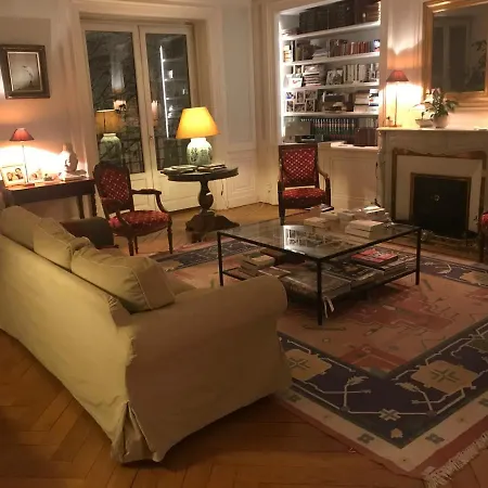 ベッド・アンド・ブレックファスト Berges Du Rhone/ Avec Balcon *