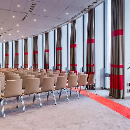 Radisson Blu Hotel, Otel