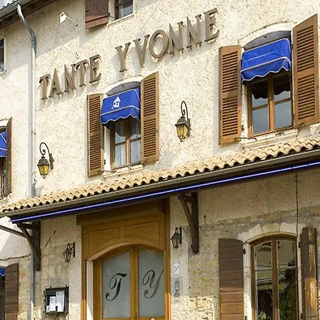 Logis Tante Yvonne & Son Restaurant Semi-gastronomique - Lyon Nord Otel 3*