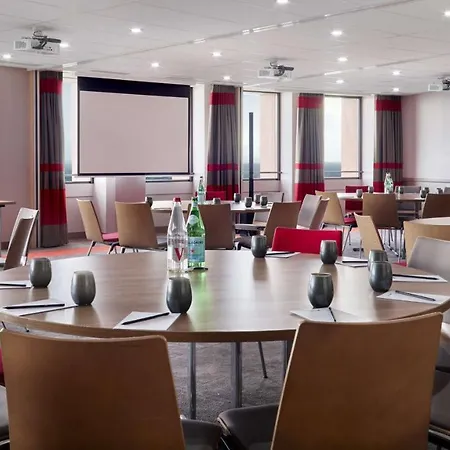 Radisson Blu Hotel, Otel