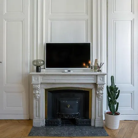 Lägenhet Confort - Furnished - Downtown *