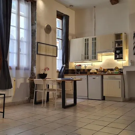 La Loge Du Vieux Couette-café 2*