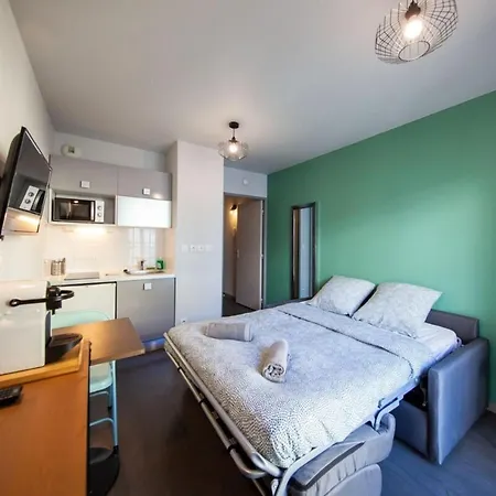 Appartement Le Petit Hector -studio Cosy Avec Parking -debourg