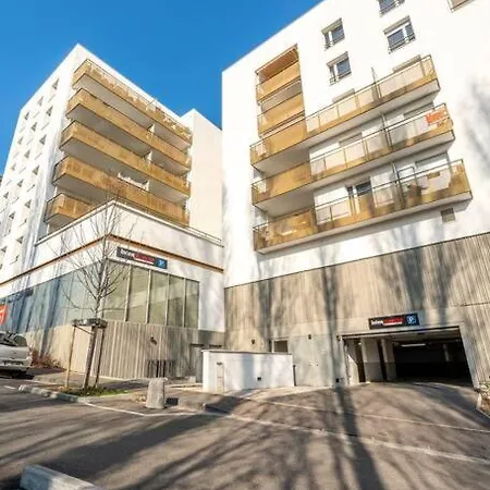 9 • T2 Porcher • Hostisy Апартаменты Лион