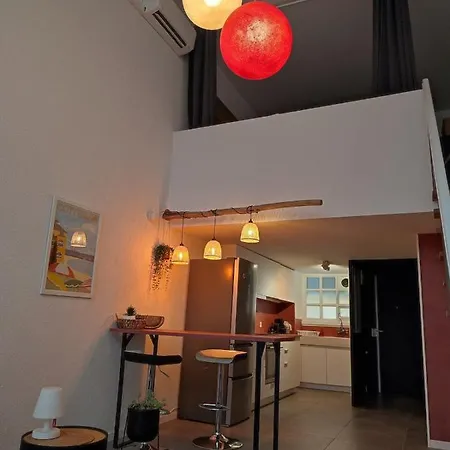 The Little Lazare - Cozy 2 People Balcony - Jean Mace *