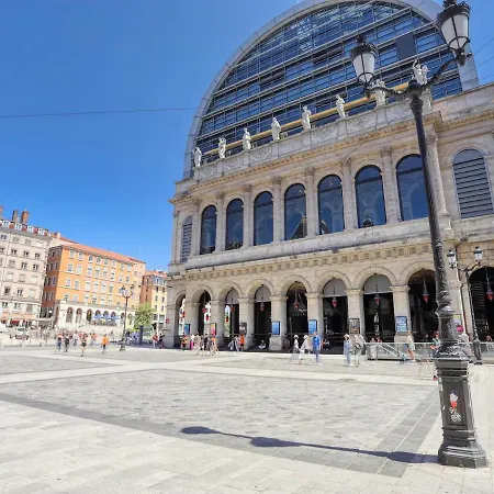 Appartamento Palace Opera, De Charme *
