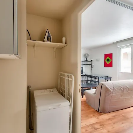 Appartement Studio With Parking Close To Metro And Tramway