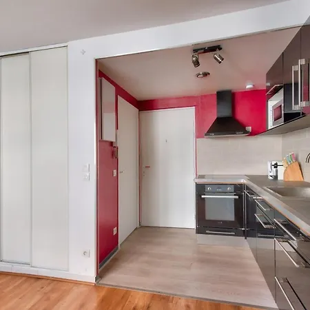 Appartement Studio With Parking Close To Metro And Tramway *