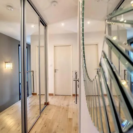 Oasis Urbaine A - Jardin& Jacuzzi * Lyon