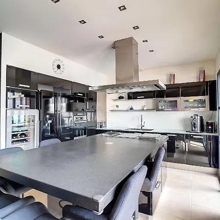 Villa Oasis Urbaine A - Jardin& Jacuzzi Lyon