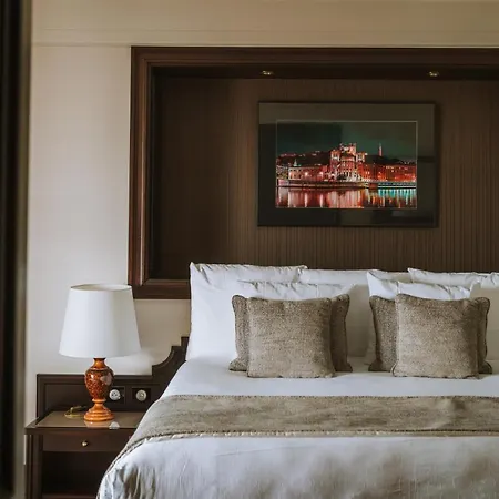 Florentine Hotel