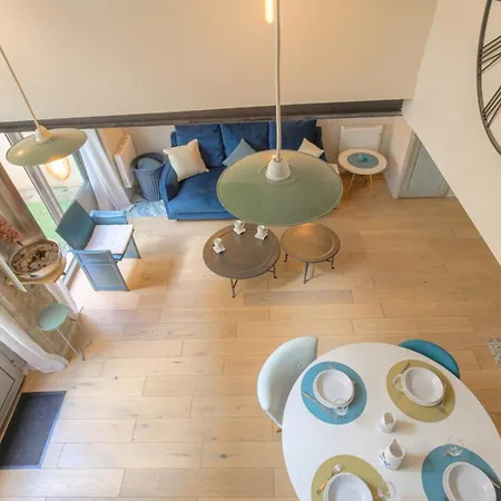 Duplex Et Calme Proche Part Dieu Appartamento