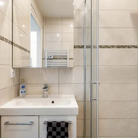 Chambre Double Et Salon Canape Lit 2 A 4 Personnes Alloggio in famiglia *
