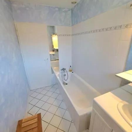 Maison Au Calme . 5ieme Arr . Ouest Lyonnais