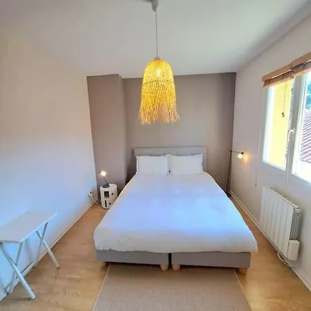 Casa de Férias Maison Au Calme . 5ieme Arr . Ouest Lyonnais
