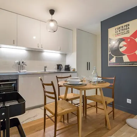 Arbre Sec - Furnished - Downtown Daire
