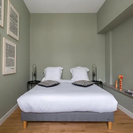 Arbre Sec - Furnished - Downtown