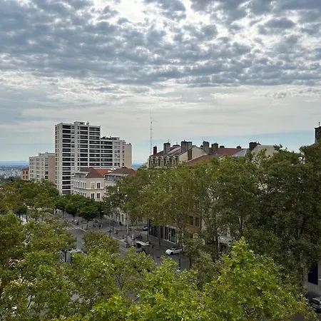 De La Croix-rousse Hotel 2*