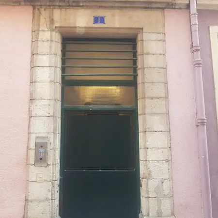 Appartement Bnbgones - Le Saint Vincent- Hypercentre Wifi Netflix *