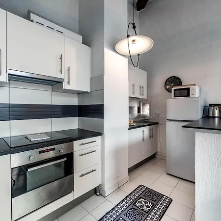 Apartment For 4 People With View Of Fourviere Ail Lyon