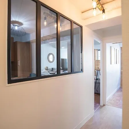 Moderne Et Cosy Au Coeur De Saint-jean Ail Лион