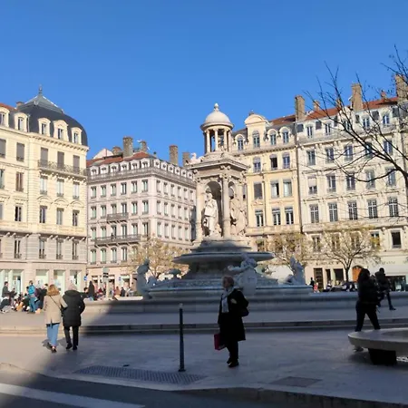 公寓 Du Temple Des Jacobins Au Coeur De Ail *