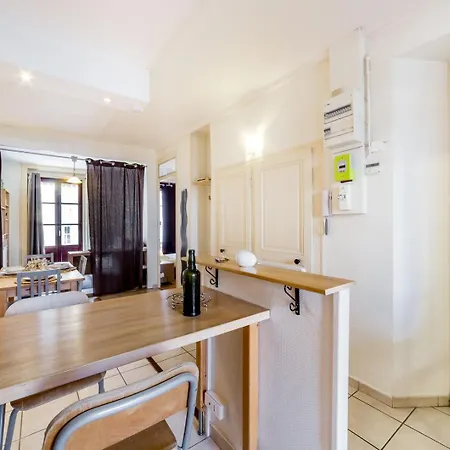 Cozy Stopover Near Part Dieu Station *