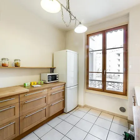 Cozy Stopover Near Part Dieu Station Lyon