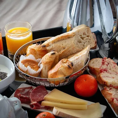Hotel Mercure Centre Beaux-arts 4*