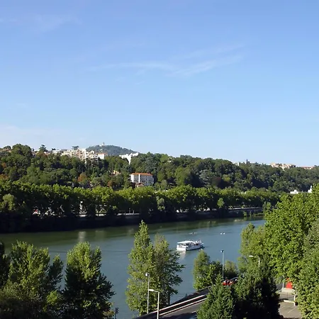 Szálloda Lyon-ouest