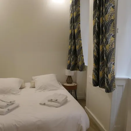 Presqu'ile Saint Nizier Coeur De Classe 4* Daire *