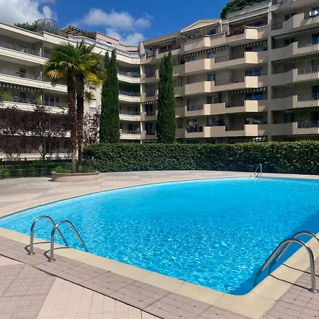 Super T2 Avec Piscine 3eme * Lyon