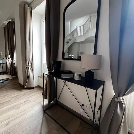 Very In Duplex Center Lejlighed