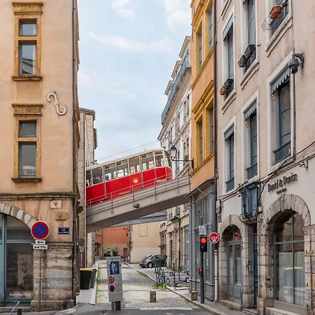 Les Balcons De Guignol Apartment