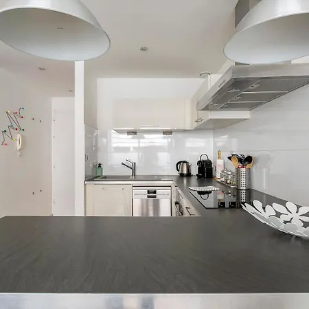 Ozanam - T2 With Terrace - 4 *