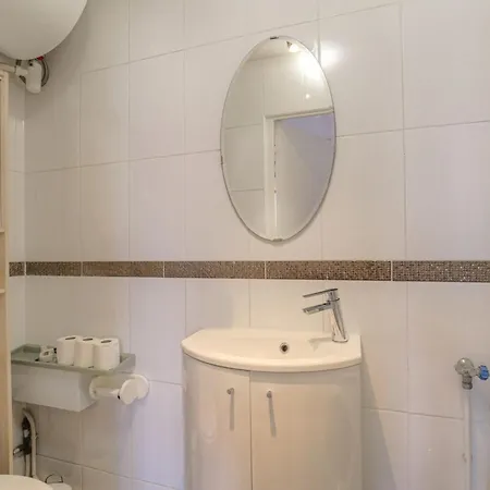 Duplex Spacieux Et Design Proche La Part-dieu Лион