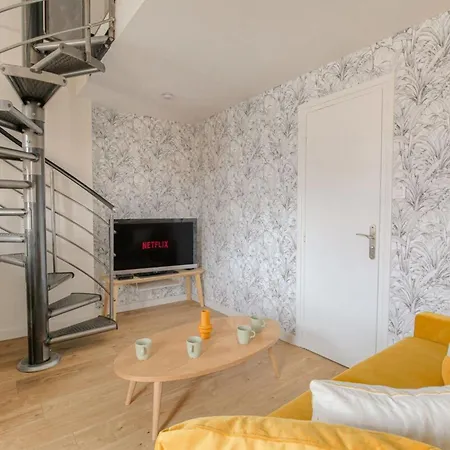 Duplex Spacieux Et Design Proche La Part-dieu