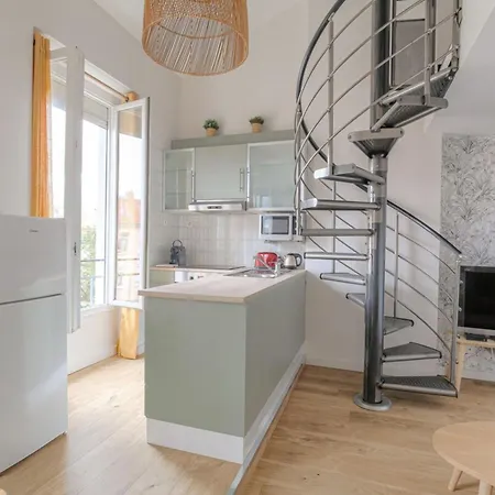 Duplex Spacieux Et Design Proche La Part-dieu * Лион